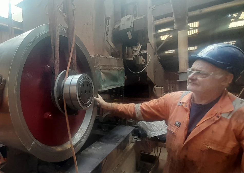 Craven Fawcett maintenance contract - positioning new roiller assemblies